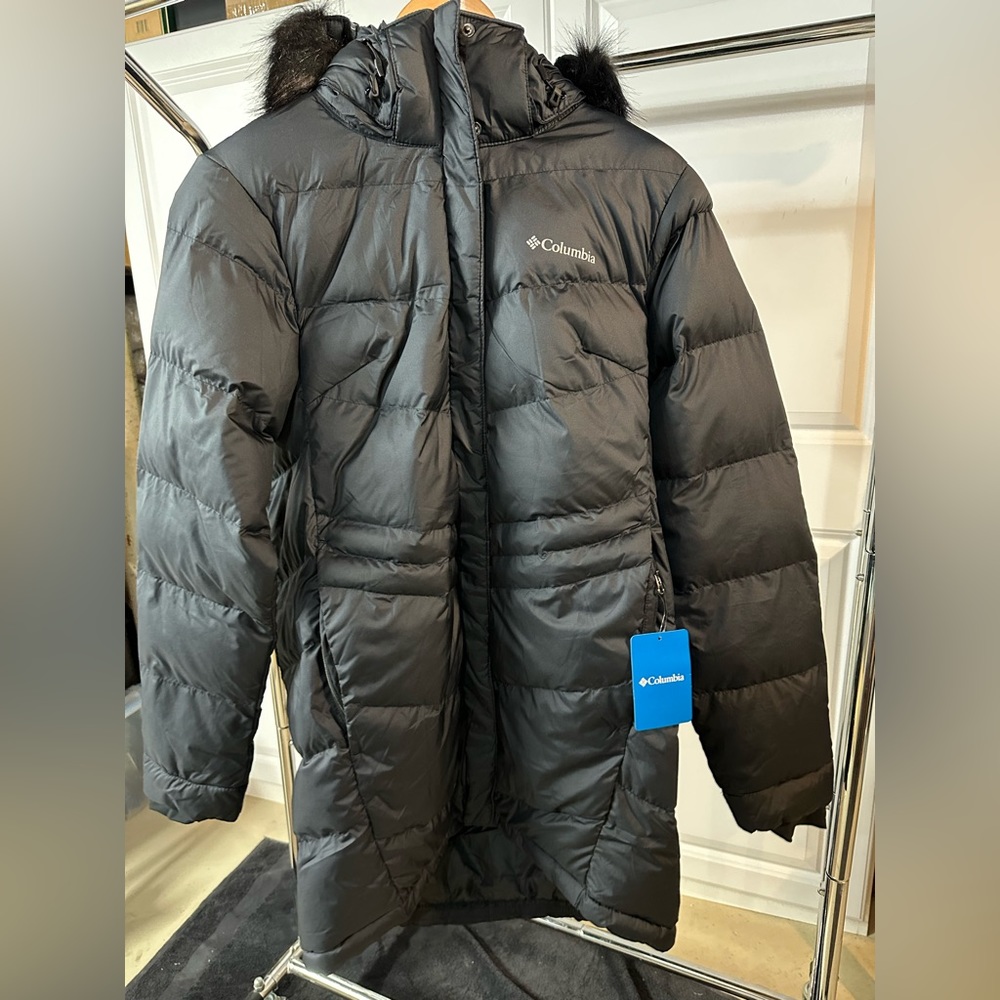 Women’s black Columbia parka
